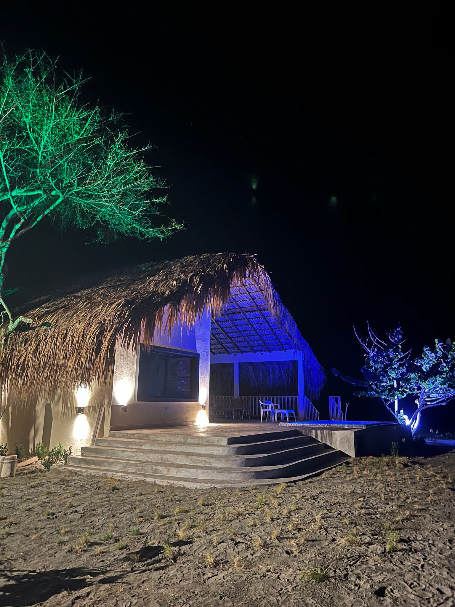 Casa 2 desde afuera por el lado